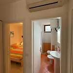 In Our Beachside Flat ビビオーネ
