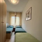 In Our Beachside Flat Apartman