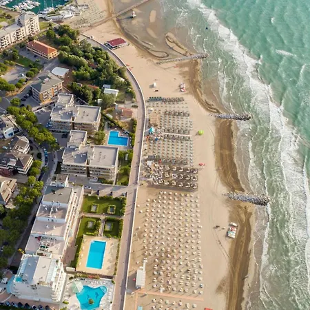 Апартаменты In Our Beachside Flat Бибионе