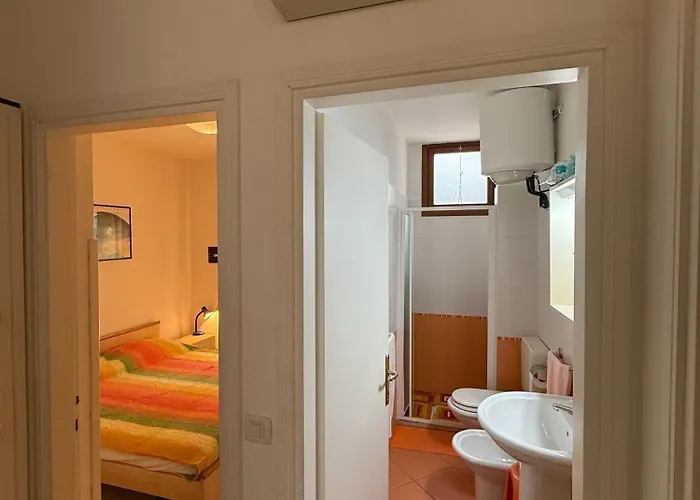 In Our Beachside Flat 比比翁