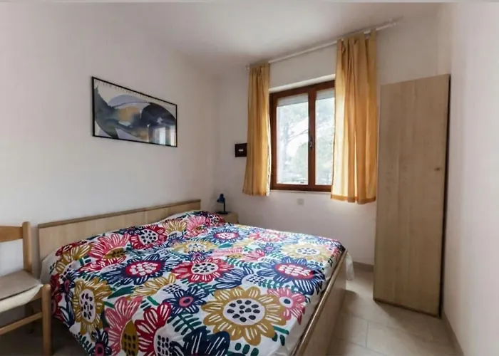 公寓 In Our Beachside Flat 比比翁